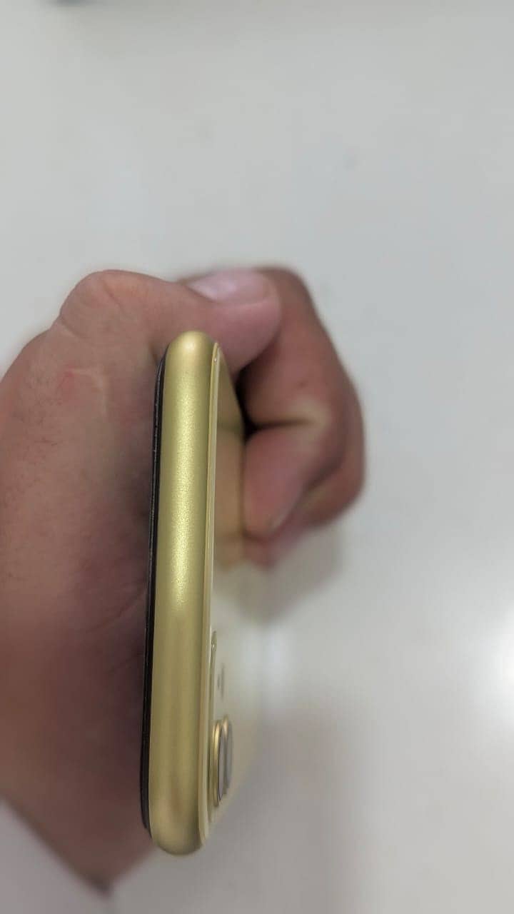Apple iPhone 11 5
