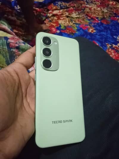 Tecno Spark 40 pro plus