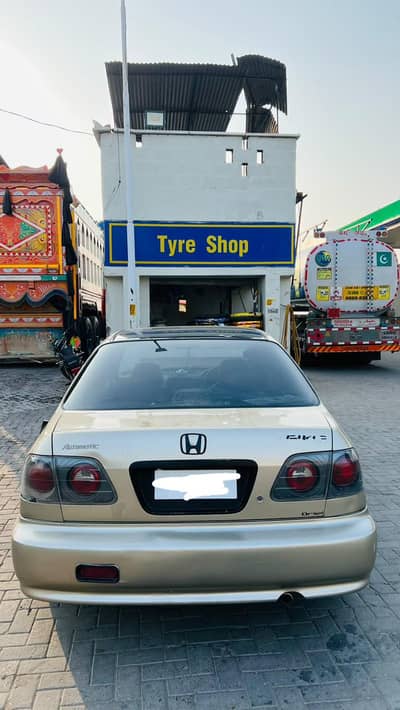 Honda Civic VTi Oriel Prosmatec 2000