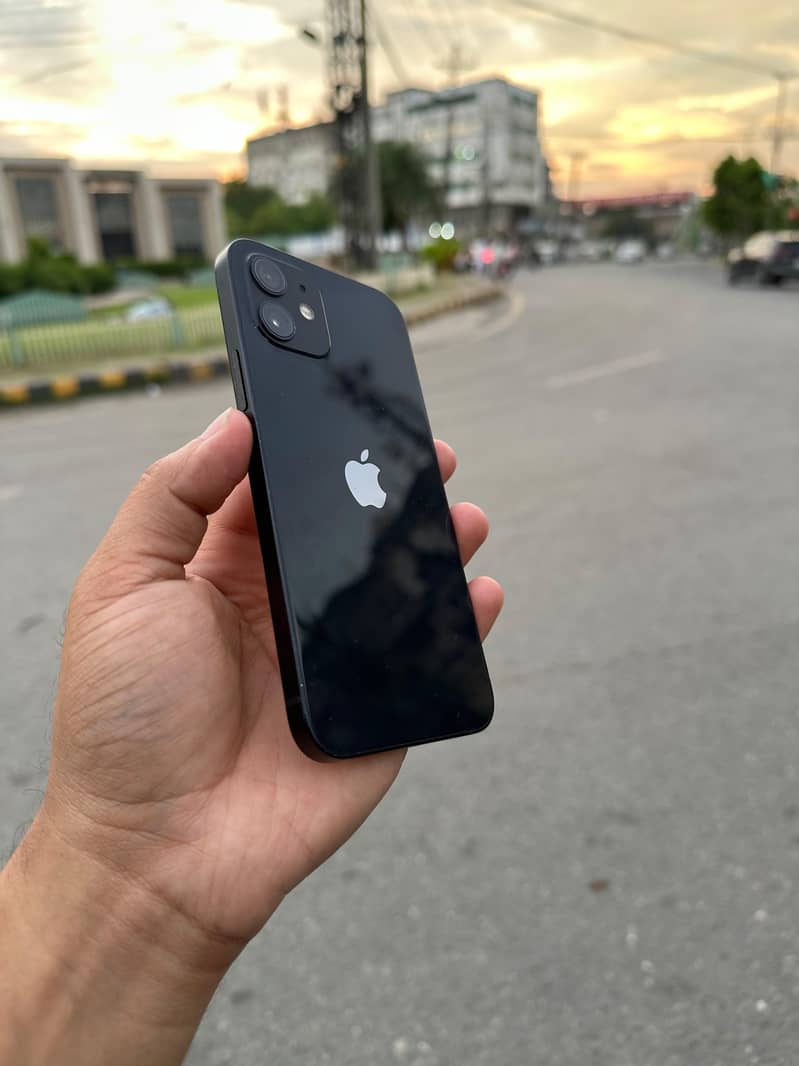 Apple iPhone 12 5