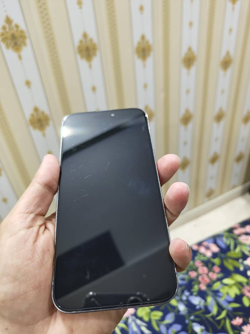 iphone 14 pro max 5