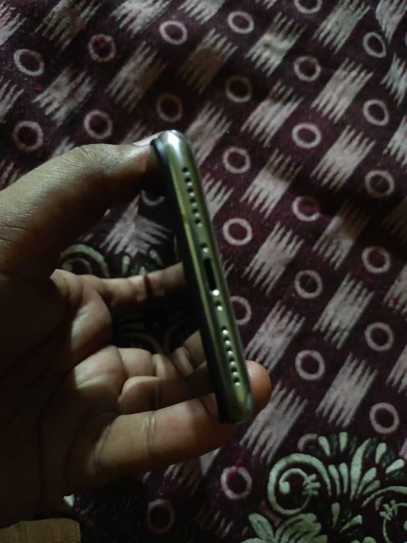 Apple iPhone X 2