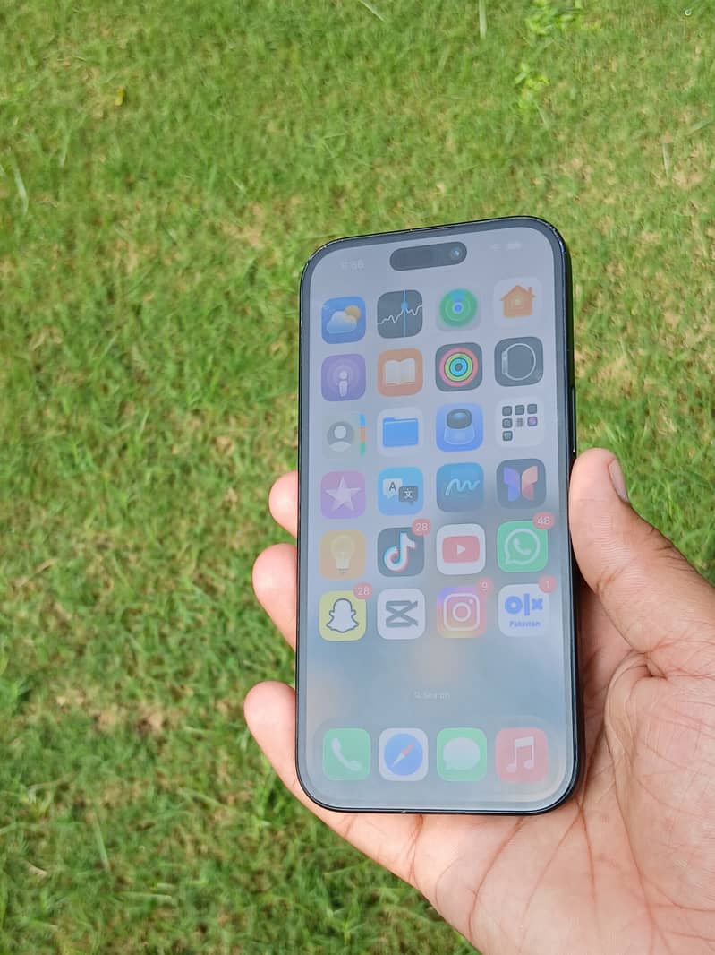 iPhone 15 2