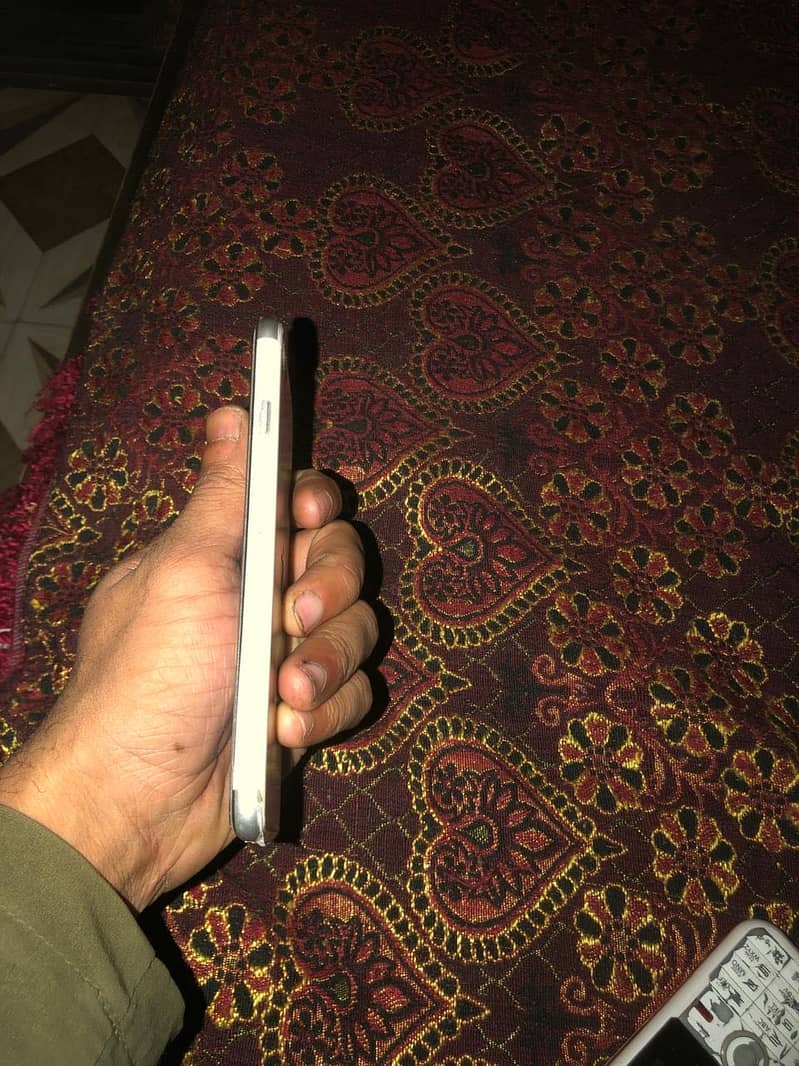 Apple iPhone SE 0