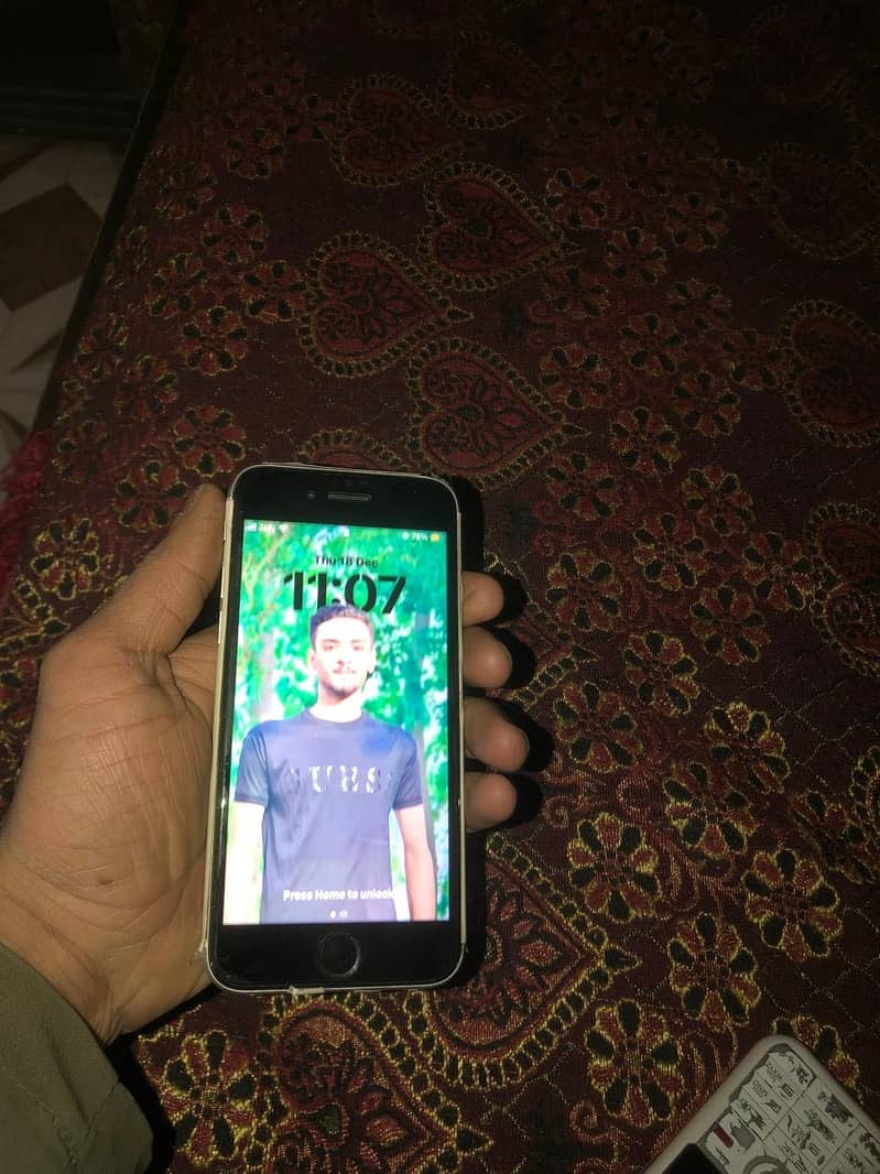 Apple iPhone SE 2