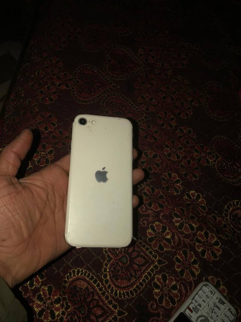 Apple iPhone SE 3