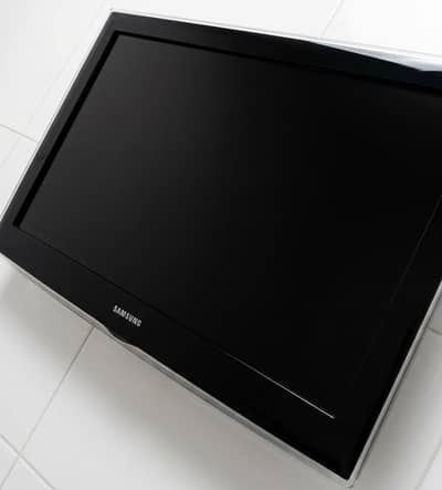 Samsung 32 Inch LCD TV - Excellent Condition
