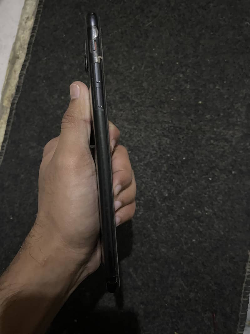 Apple iPhone 7 Plus 4