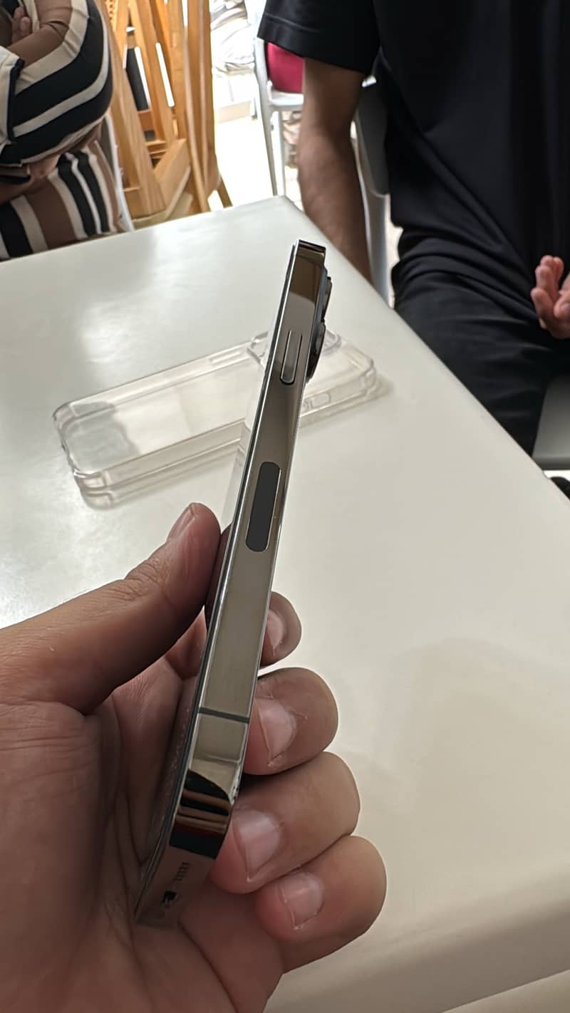 Apple iPhone 13 Pro 3