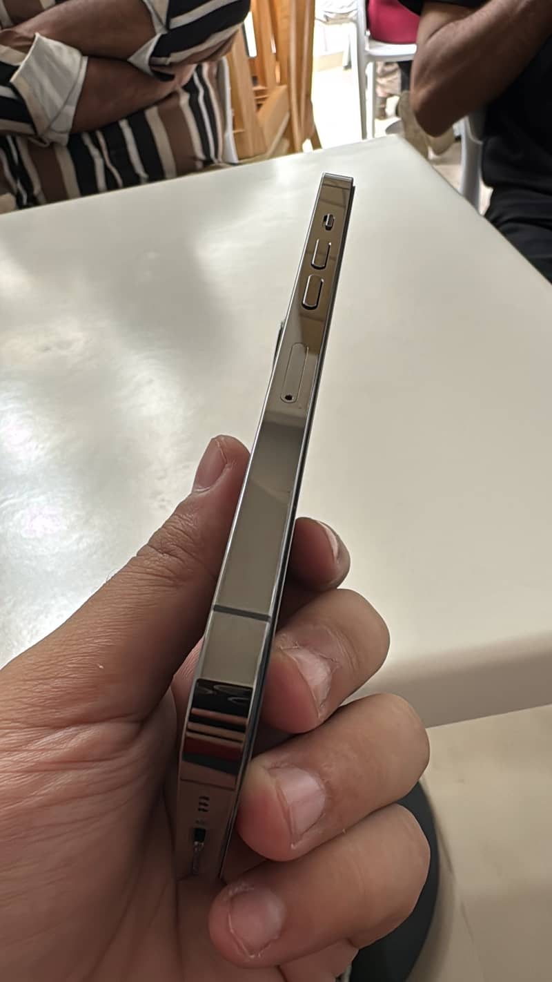 Apple iPhone 13 Pro 6