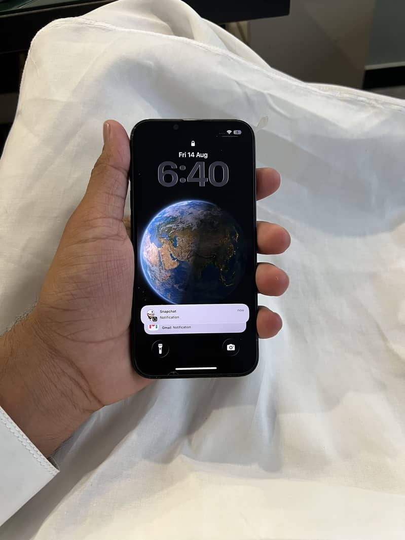 Apple iPhone 13 3