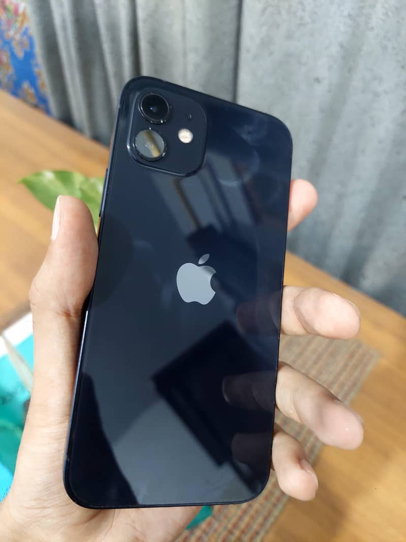 Apple iPhone 12 3