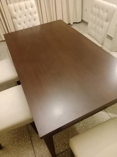 Heavy wooden structure dinning table with 6 chairs