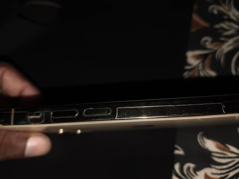 Apple iPhone 12 Pro 1