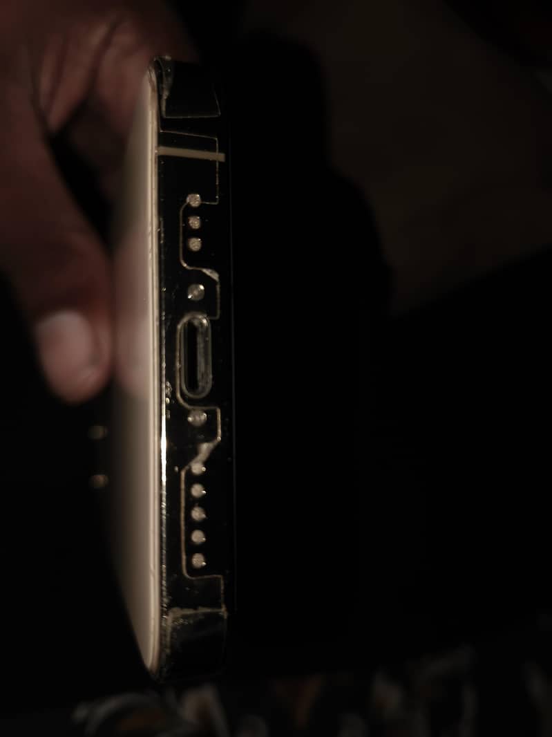 Apple iPhone 12 Pro 2