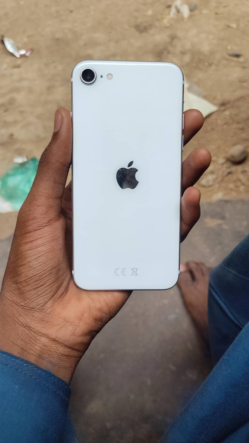 iPhone se2 1