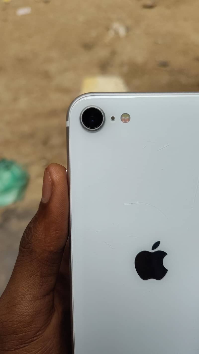 iPhone se2 3