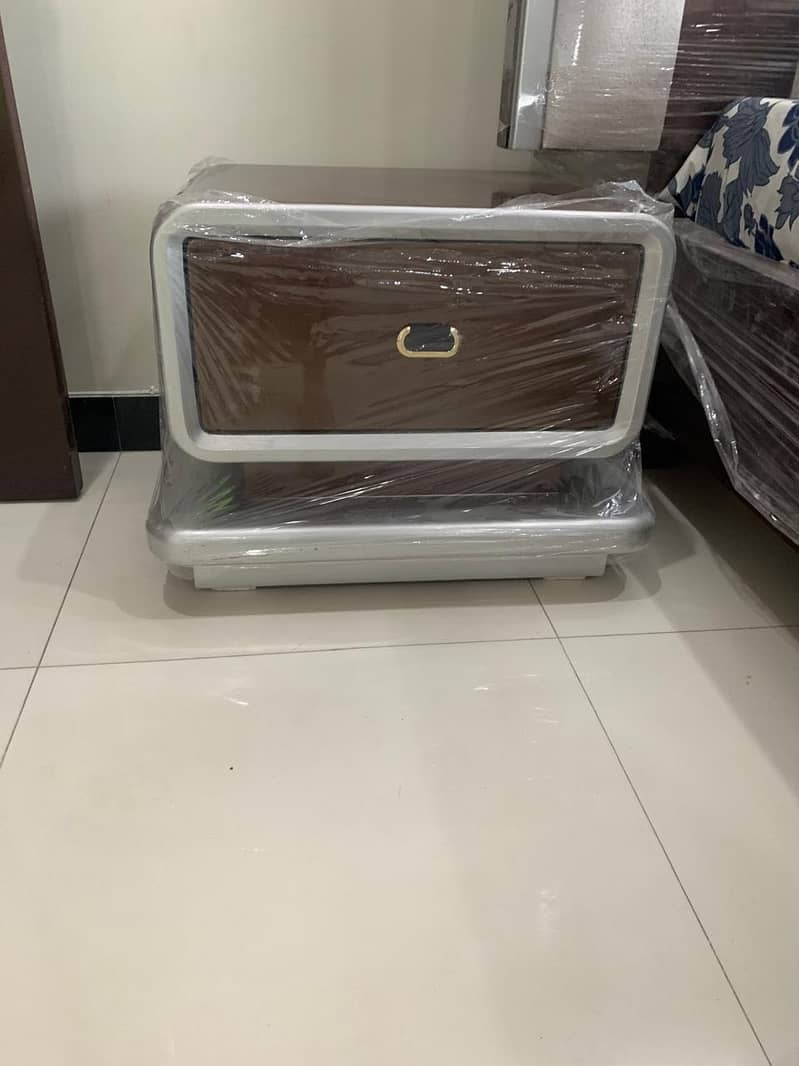 Double Bed 0