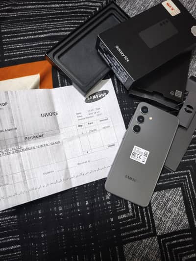 Samsung galaxy S24 8gb 256gb official pta box full