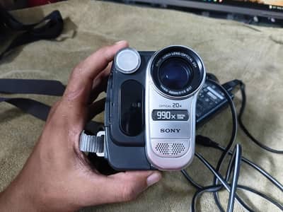 Sony CCD-TRV238E Hi8 Handycam