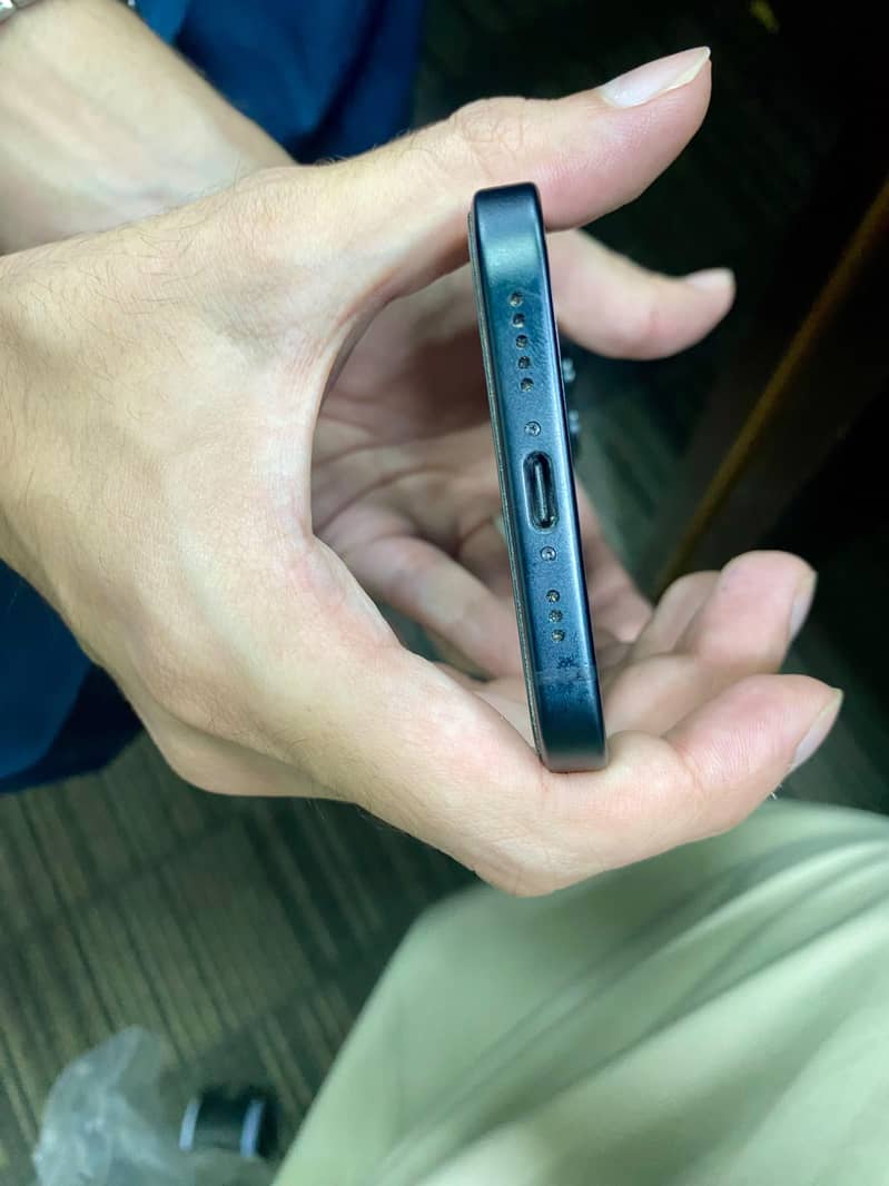 Apple iPhone 15 2