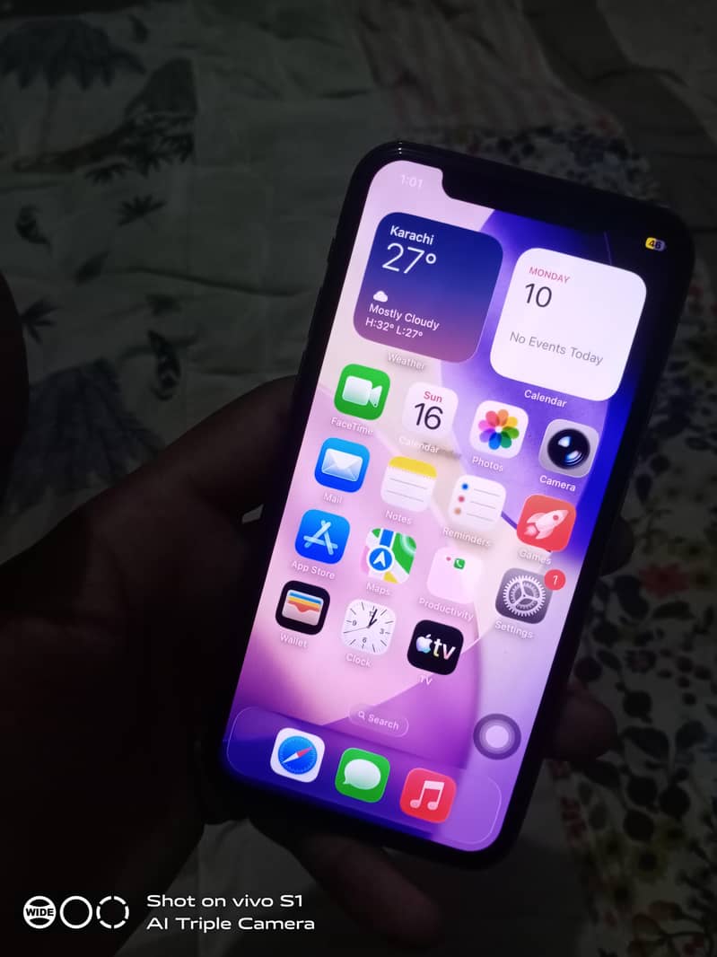 Apple iPhone 11 Pro 1