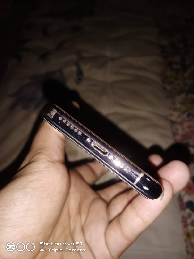 Apple iPhone 11 Pro 3