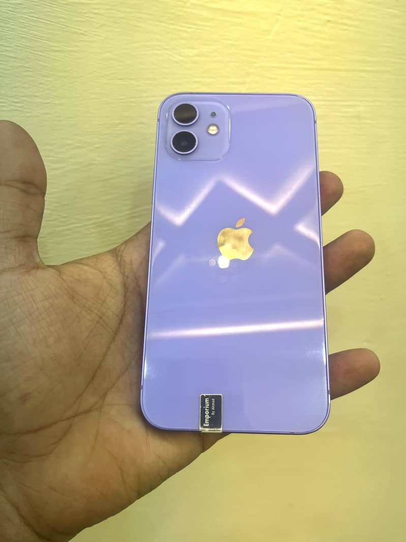 Apple iPhone 12 0