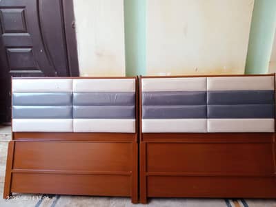 2 single beds