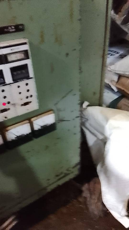 Injection Molding Machine 6