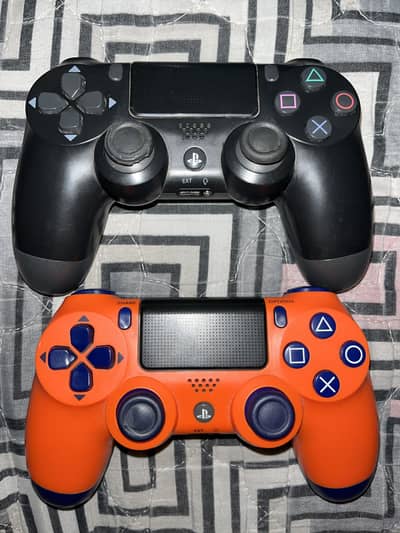 2x DUALSHOCK 4 Wireless PS4 Controllers | 2 Copy Controllers