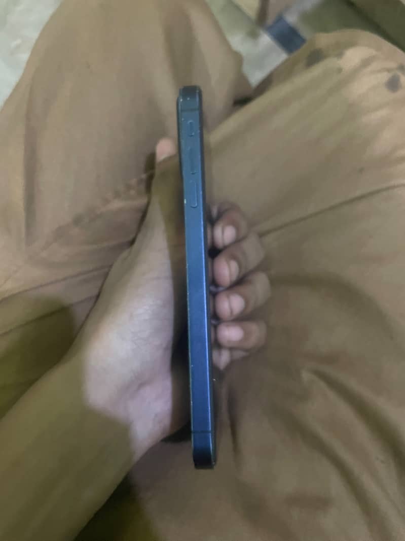 Apple iPhone 11 5