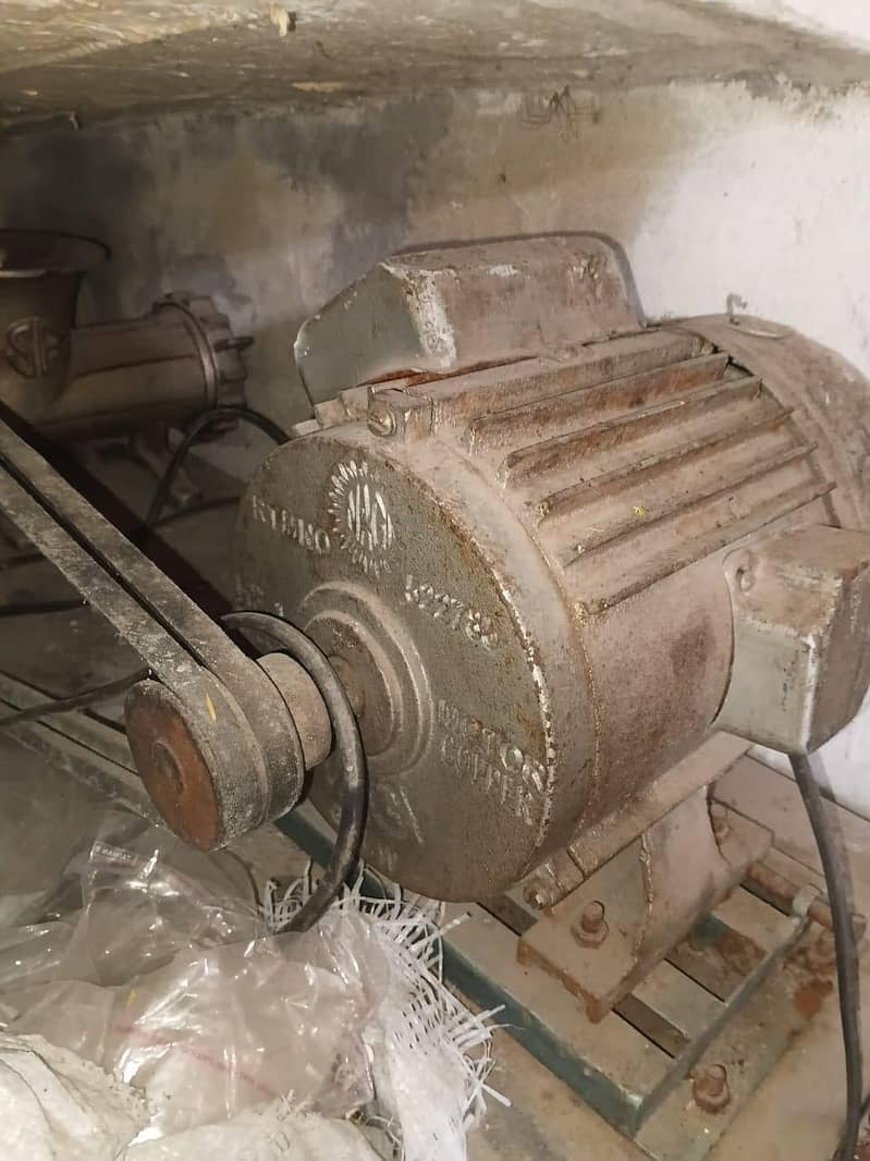 qeema machine cheese crashed machine and halem machine 3