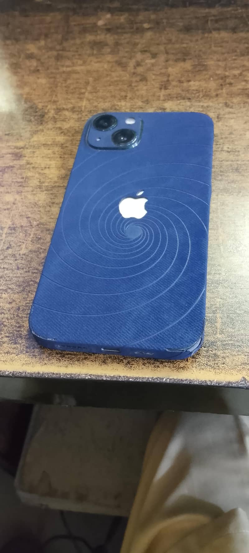 Apple iPhone 13 1
