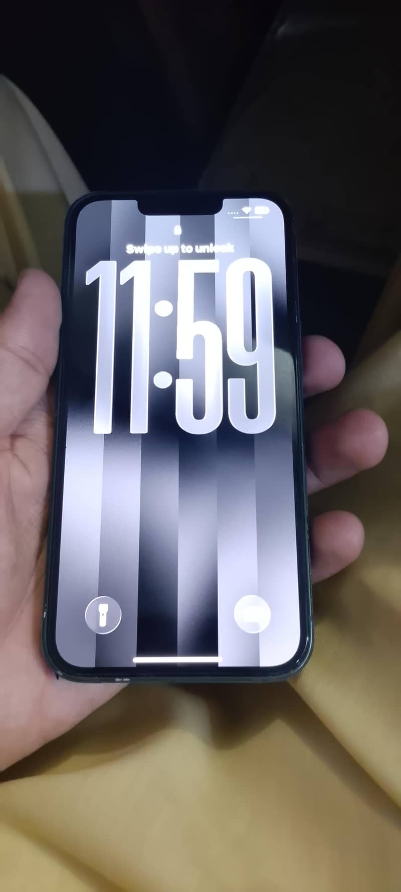 Apple iPhone 13 6