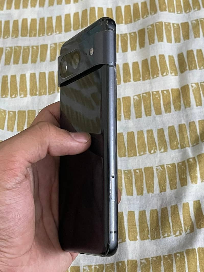 Google Pixel 8 5
