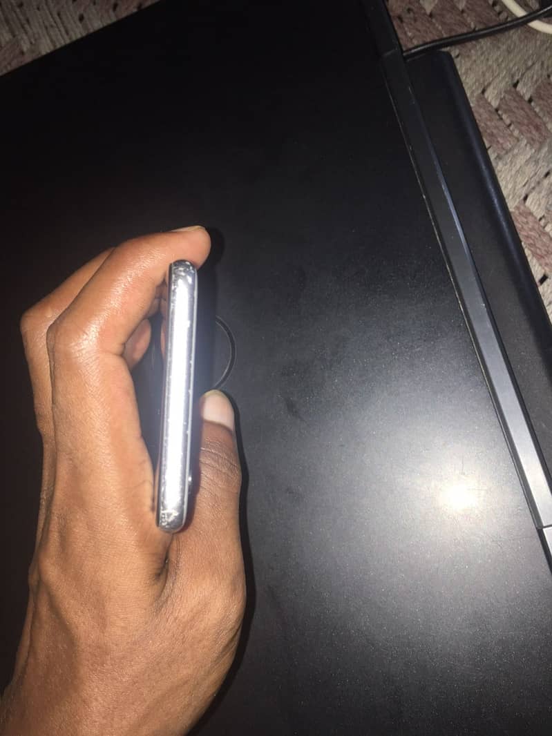 Apple iPhone 6S 4