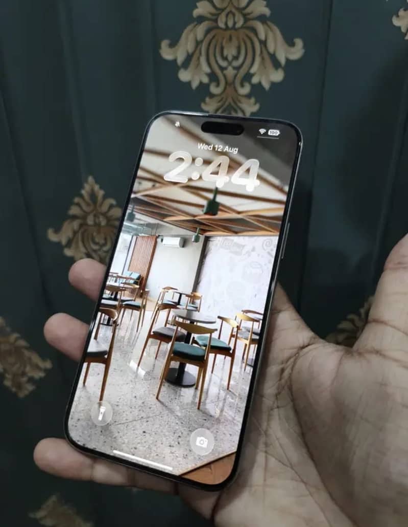 Apple iPhone 15 Pro Max 3