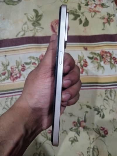 OPPO F21 Pro
