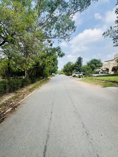 666, Sq Yard Margla Road Open View House Available For Sale In F-11/2 Islamabad