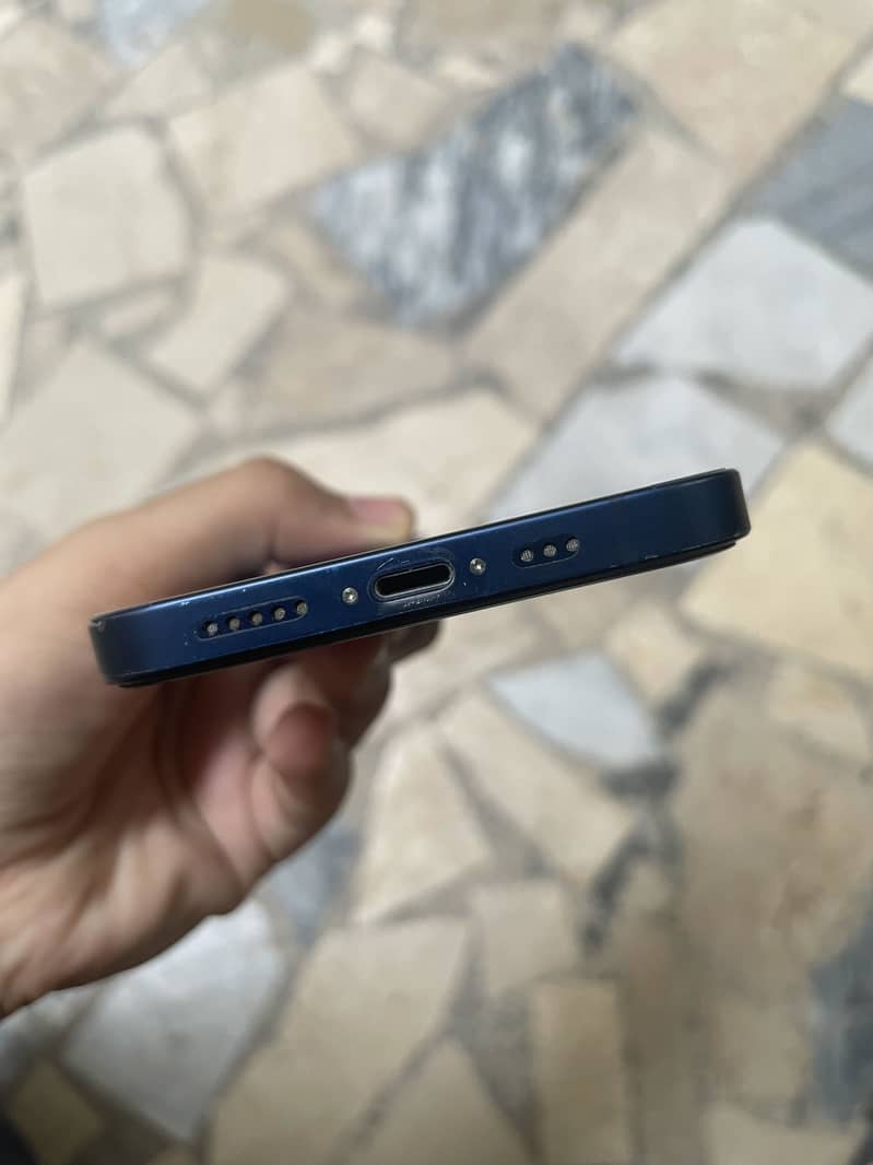 Apple iPhone 12 5