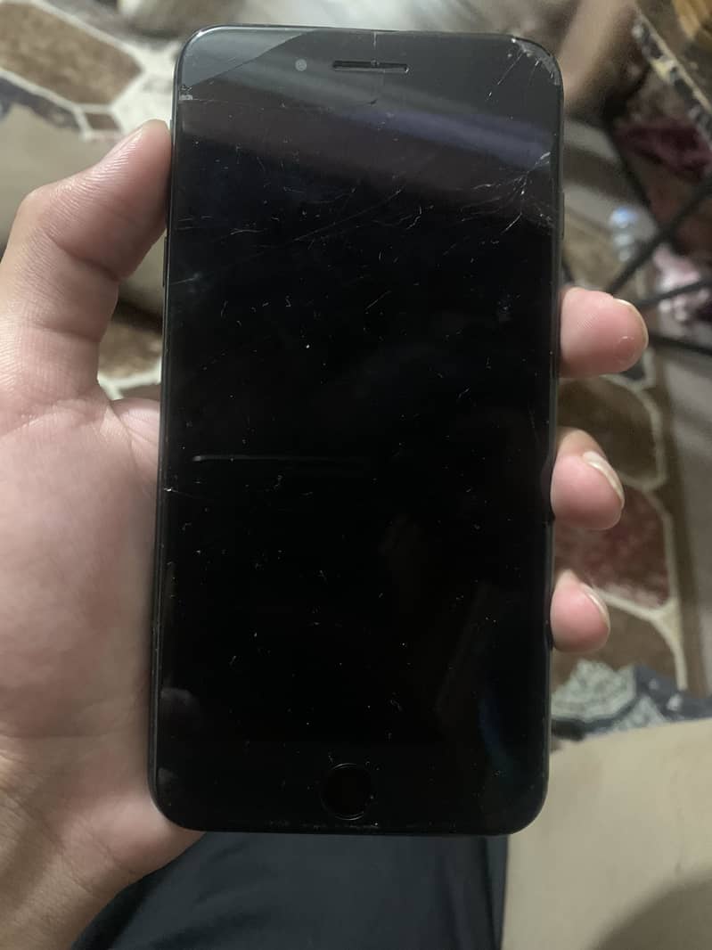 Apple iPhone 8 Plus 1