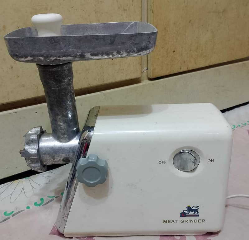 meat grinder 0