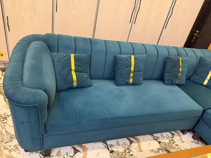 L-shaped sofa 4