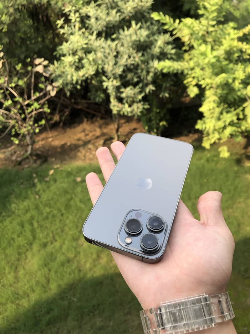 Apple iPhone 13 Pro 4