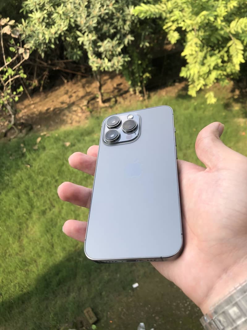 Apple iPhone 13 Pro 6