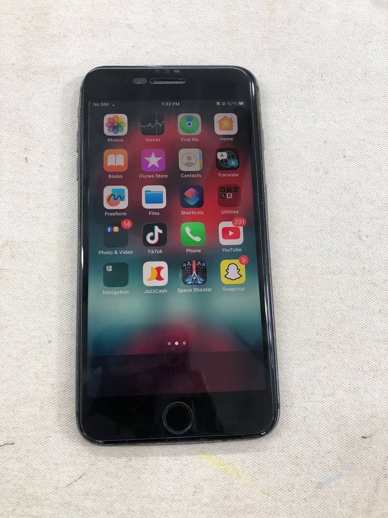 Apple iPhone 8 Plus 0