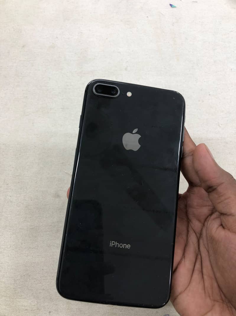 Apple iPhone 8 Plus 2