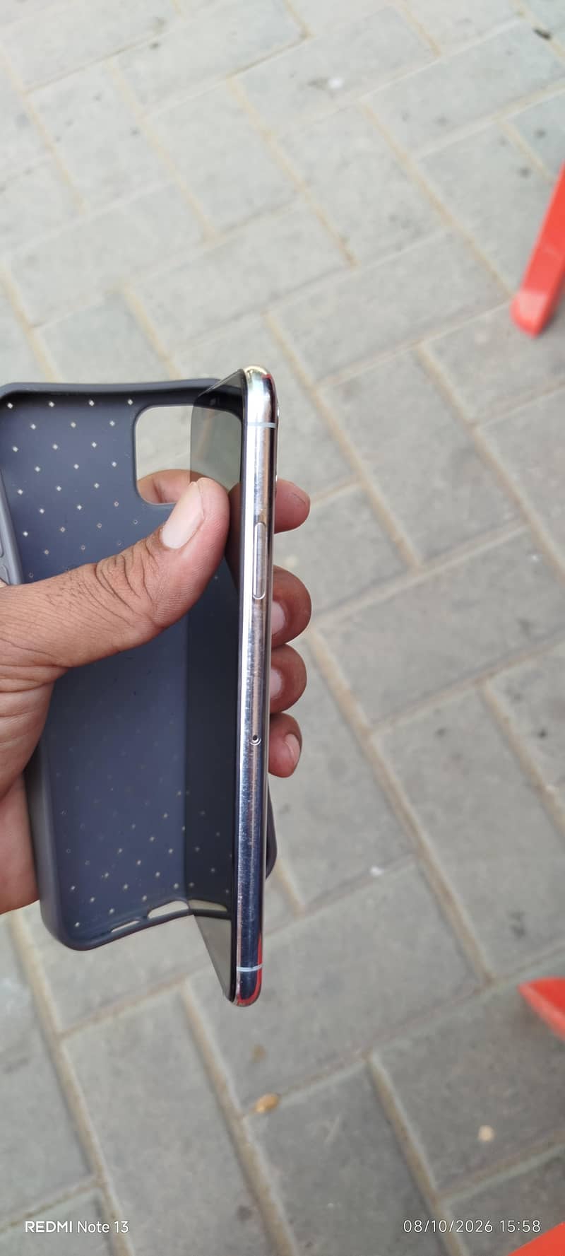 Apple iPhone 11 Pro Max 2