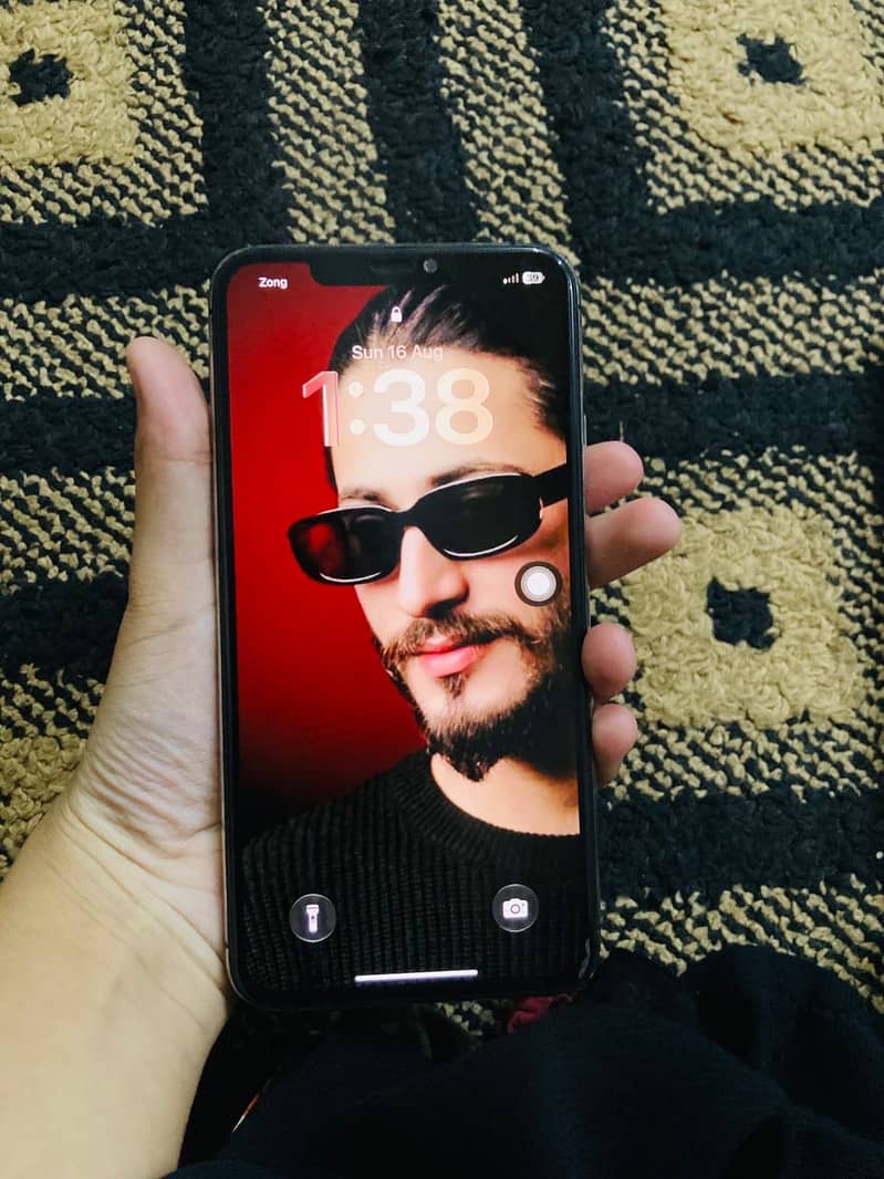 Apple iPhone 11 Pro Max 1